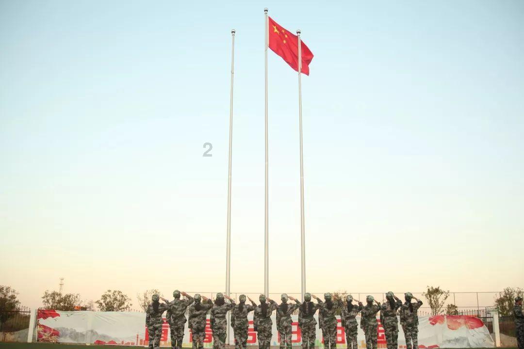 维密超模连吃3口猪油，私人健身教练：不要吃了，你是1个维密超模